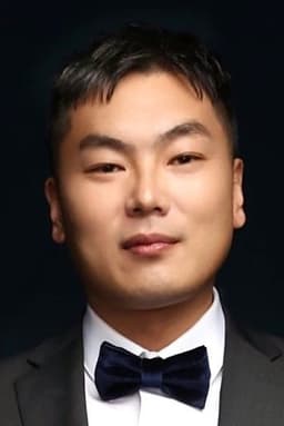 Yunyi Zhu
