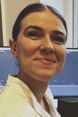 Laura Angelou